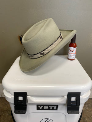 Vintage Texas hatters "HI ROLLER" Beaver Hat with Texas Longhorn Hat Ban